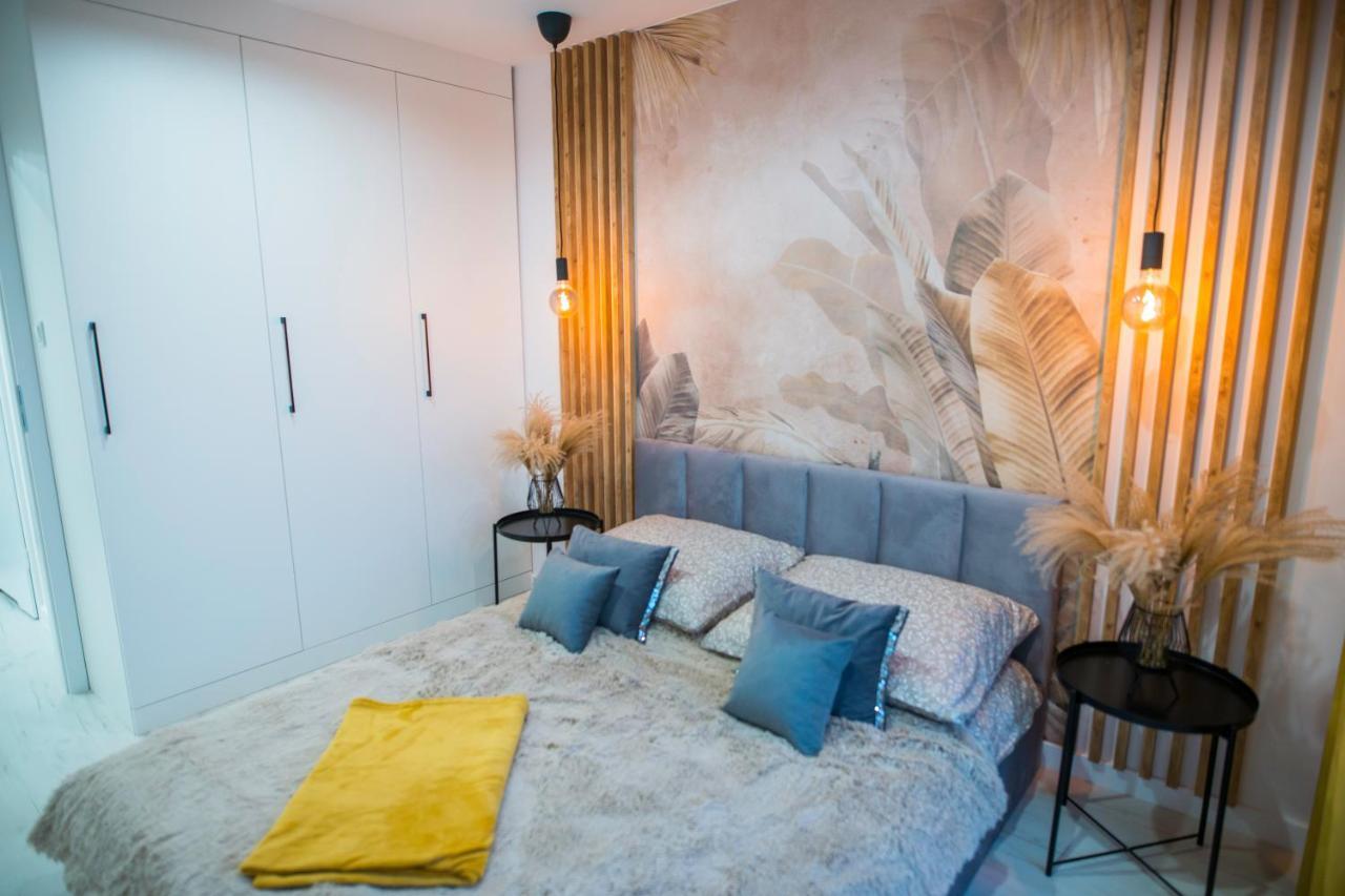Nowoczesny Apartament Ludova Biskupiec  Eksteriør billede