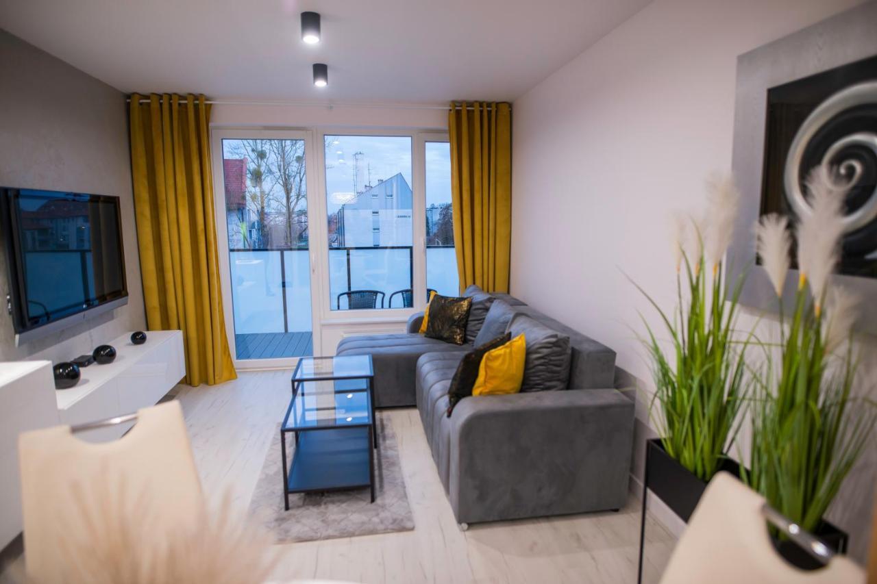 Nowoczesny Apartament Ludova Biskupiec  Eksteriør billede