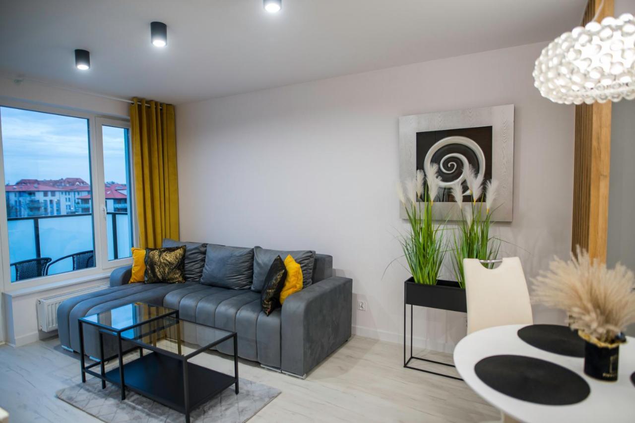 Nowoczesny Apartament Ludova Biskupiec  Eksteriør billede