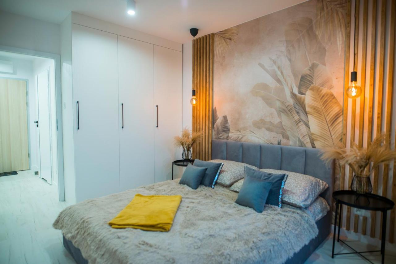 Nowoczesny Apartament Ludova Biskupiec  Eksteriør billede